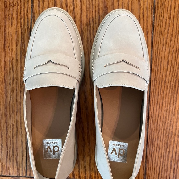 Dolce Vita Loafers - Picture 1 of 2